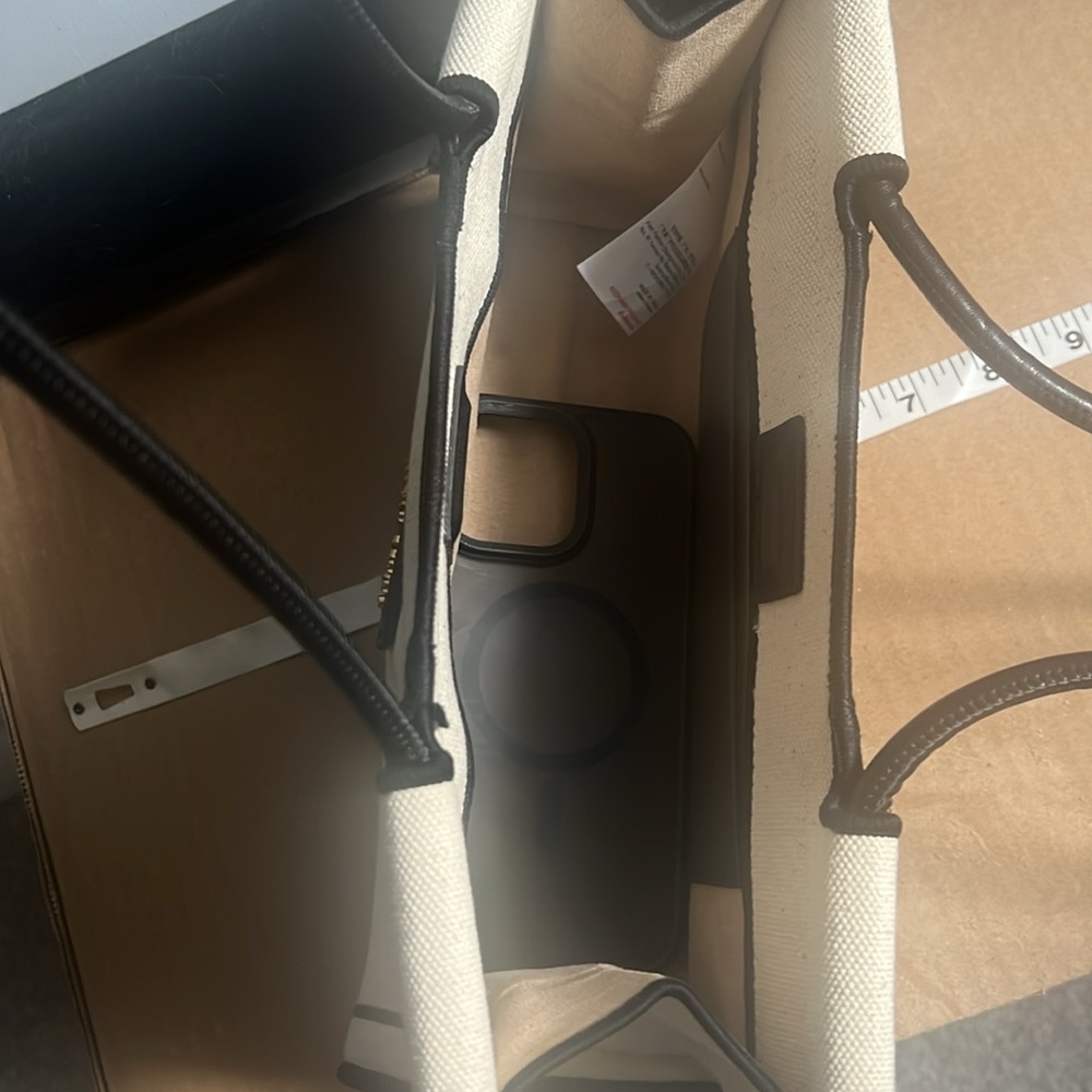 Urban Revivo Cream and Black Bag - Picture 10 of 12